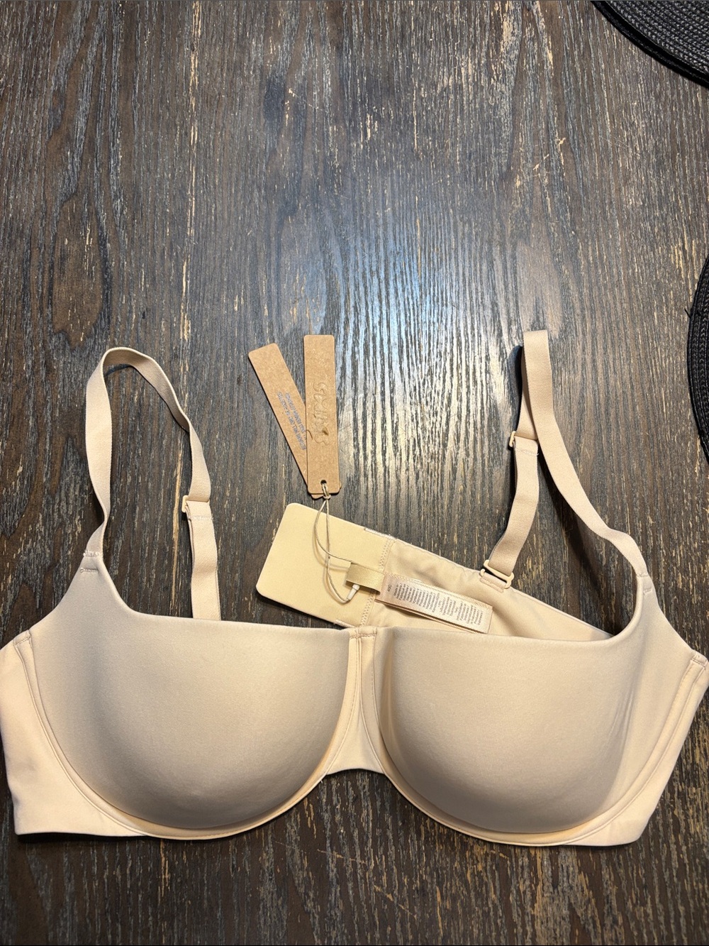 SKIMS Fits everybody lightly lined balconette sand 49C bra NWT